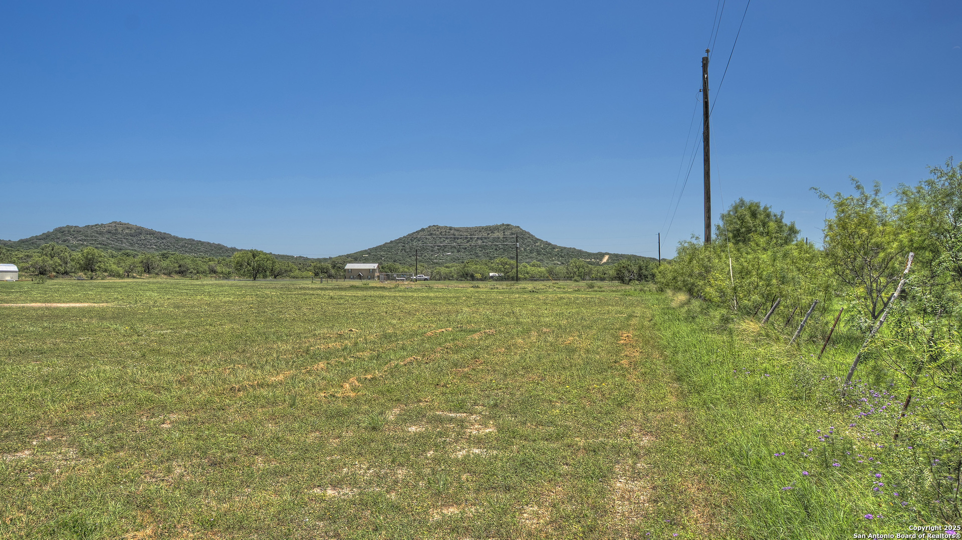 319 River Tree Leakey TX 78873