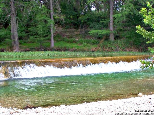 319 River Tree Leakey TX 78873
