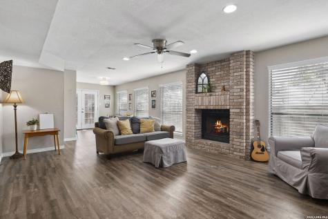 9318 Jorwoods San Antonio TX 78250