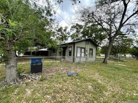 341 N Reed Street Pleasanton TX 78064