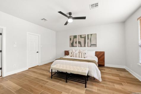 8355 Piney Wood Run San Antonio TX 78255