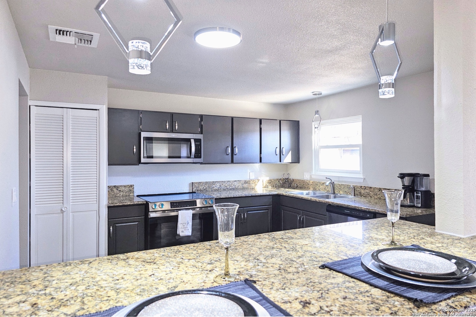 8018 Winsford San Antonio TX 78239