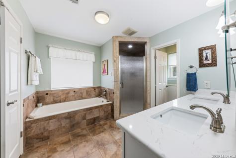 51 Hunters Point Drive New Braunfels TX 78132