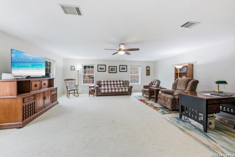51 Hunters Point Drive New Braunfels TX 78132