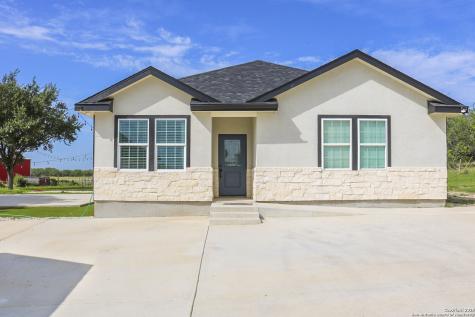 3163 Fm 2504 Poteet TX 78065