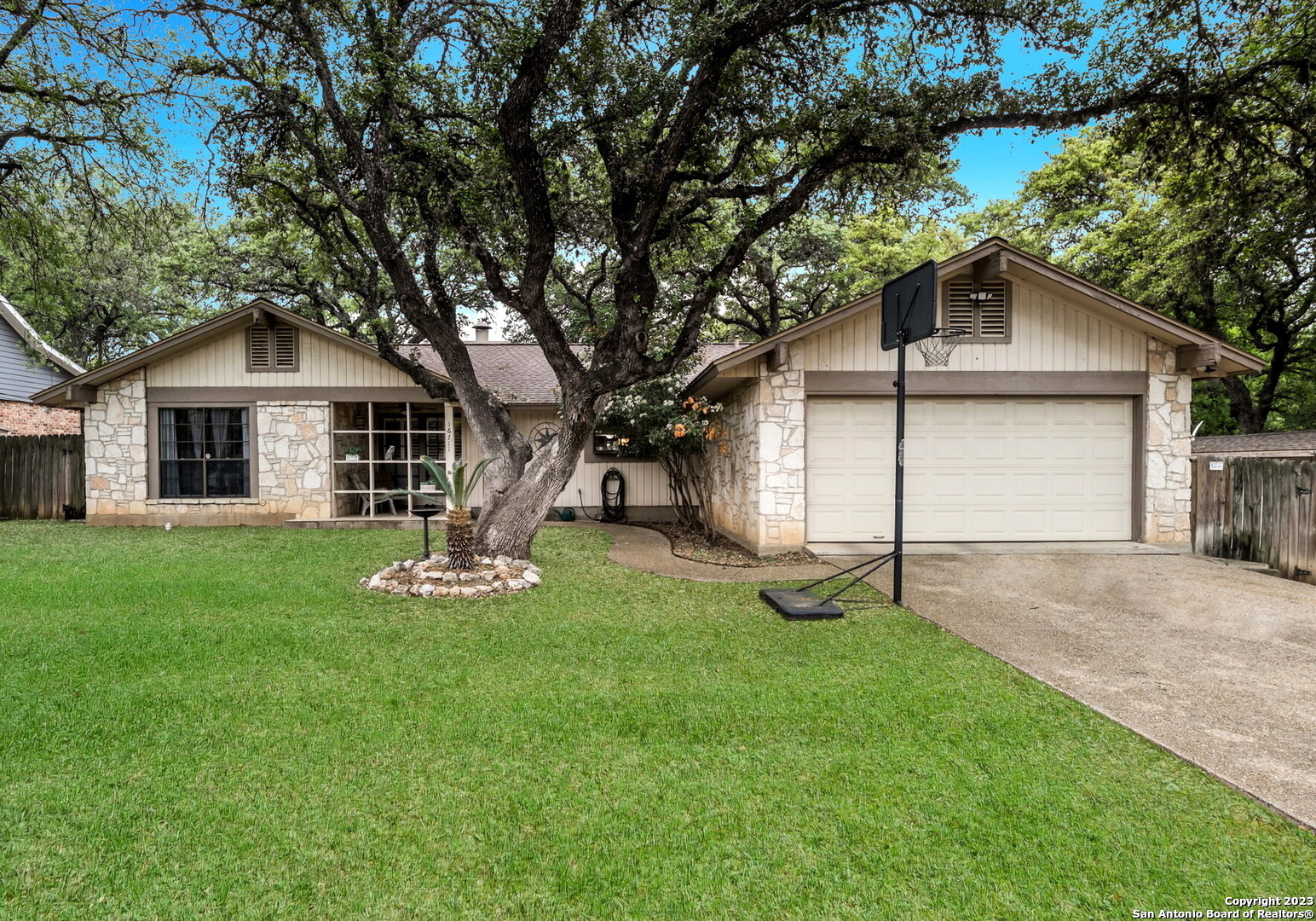 16711 Mount Everest Street San Antonio TX 78232