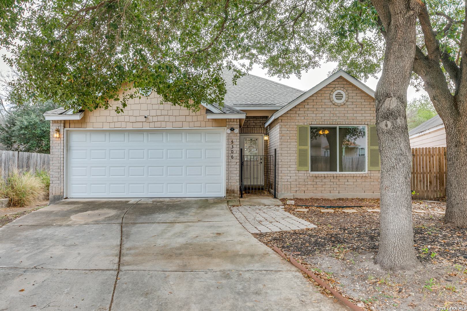 5306 Tomas San Antonio TX 78240