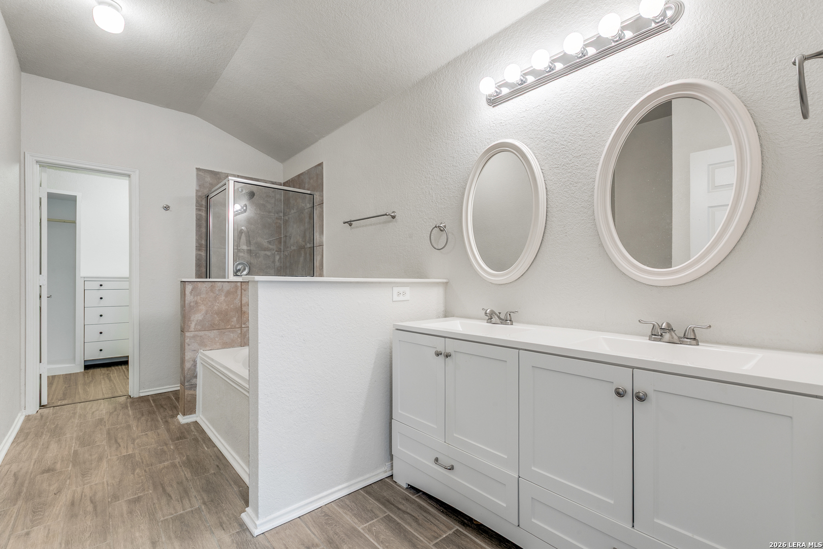 5306 Tomas San Antonio TX 78240