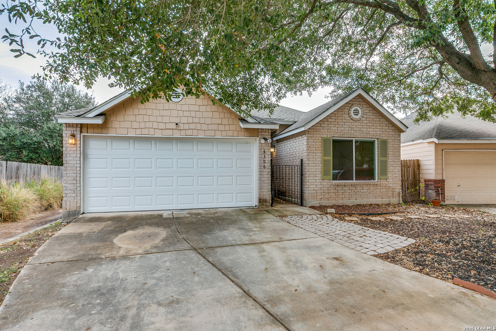 5306 Tomas San Antonio TX 78240