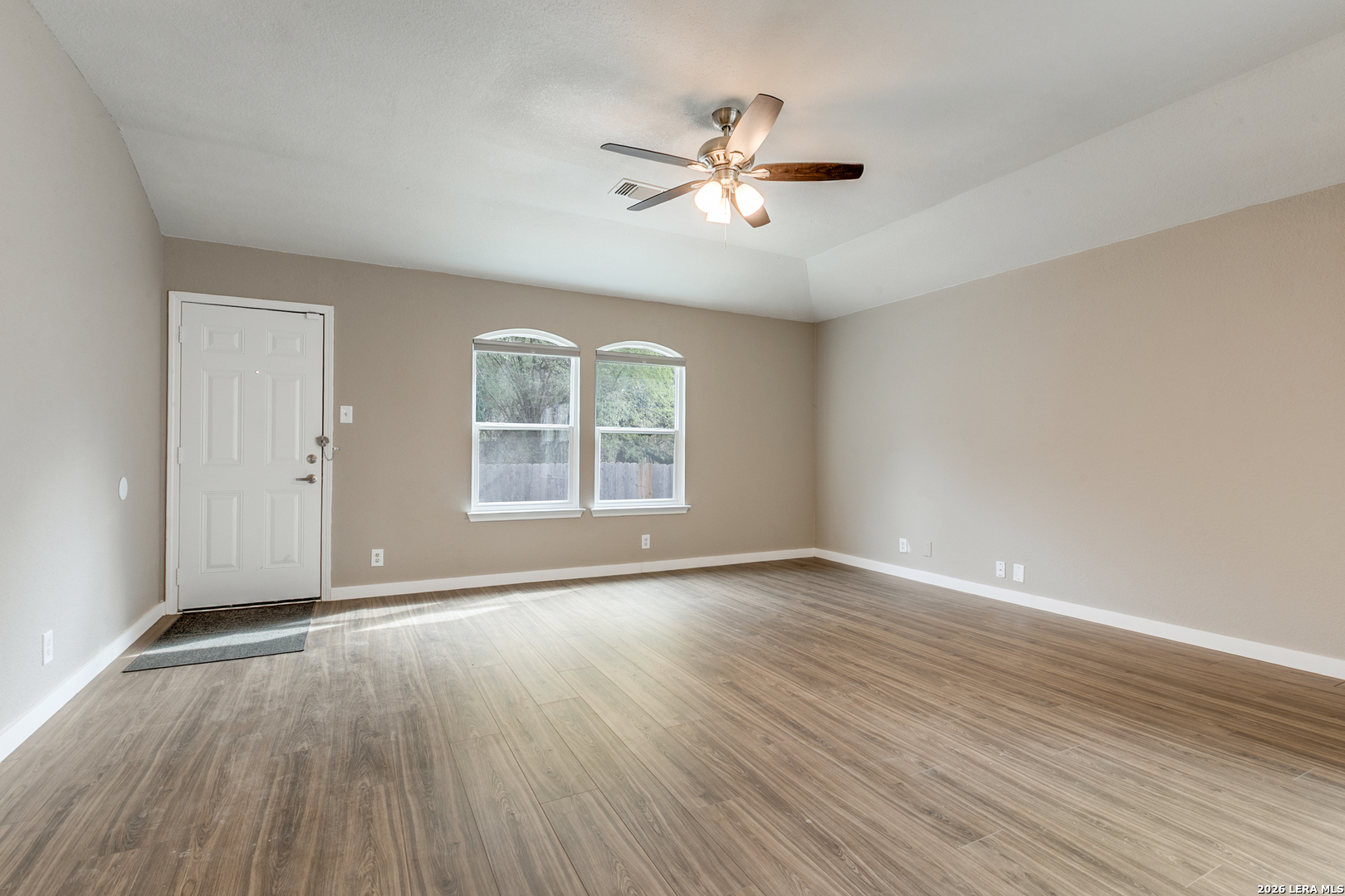 5306 Tomas San Antonio TX 78240
