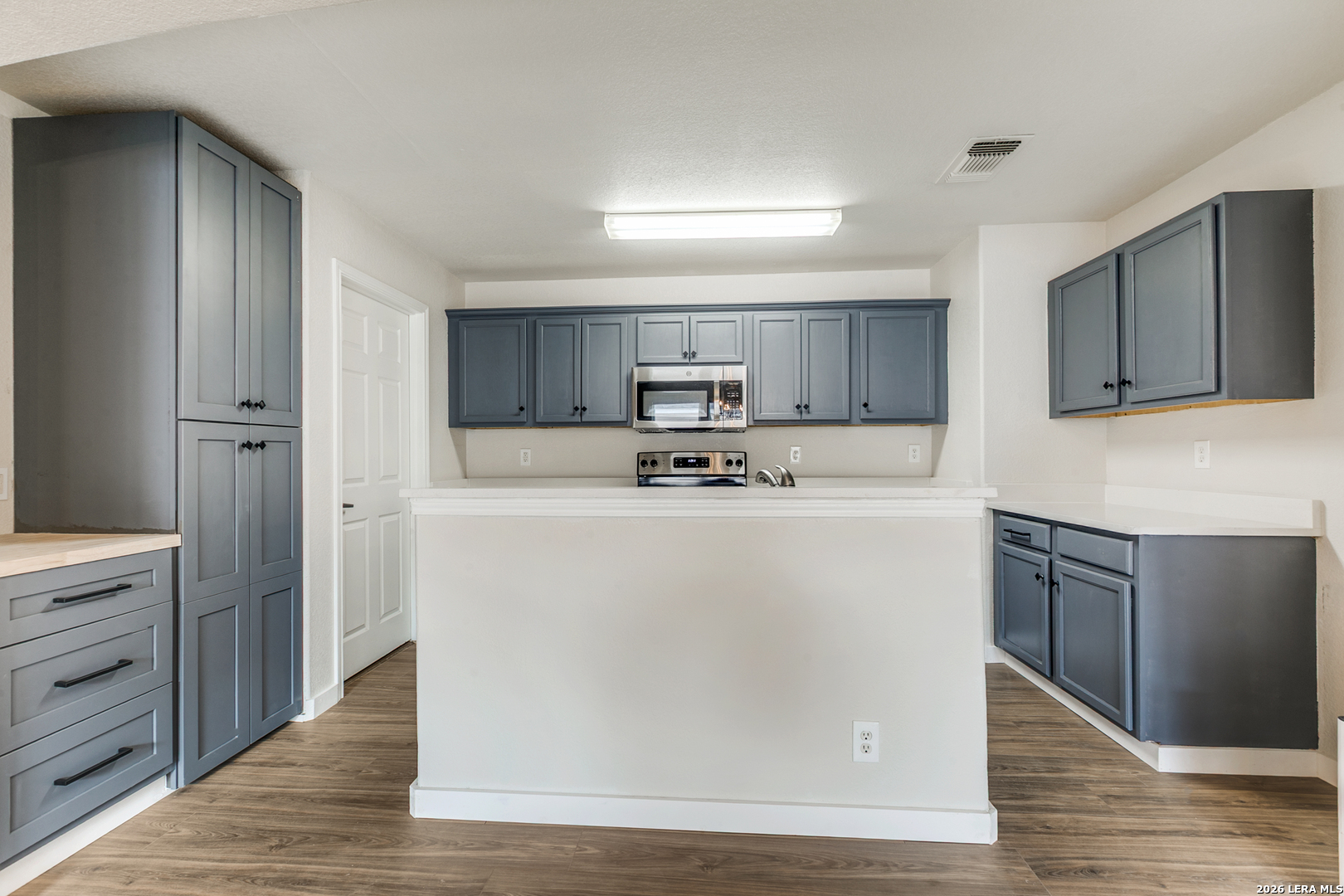 5306 Tomas San Antonio TX 78240