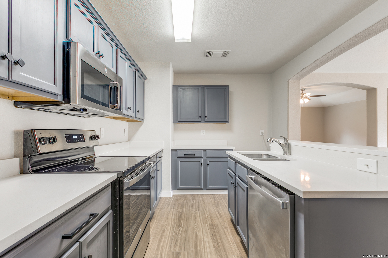 5306 Tomas San Antonio TX 78240