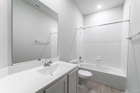 2914 Tengyc Bow San Antonio TX 78245