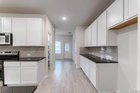 2914 Tengyc Bow San Antonio TX 78245