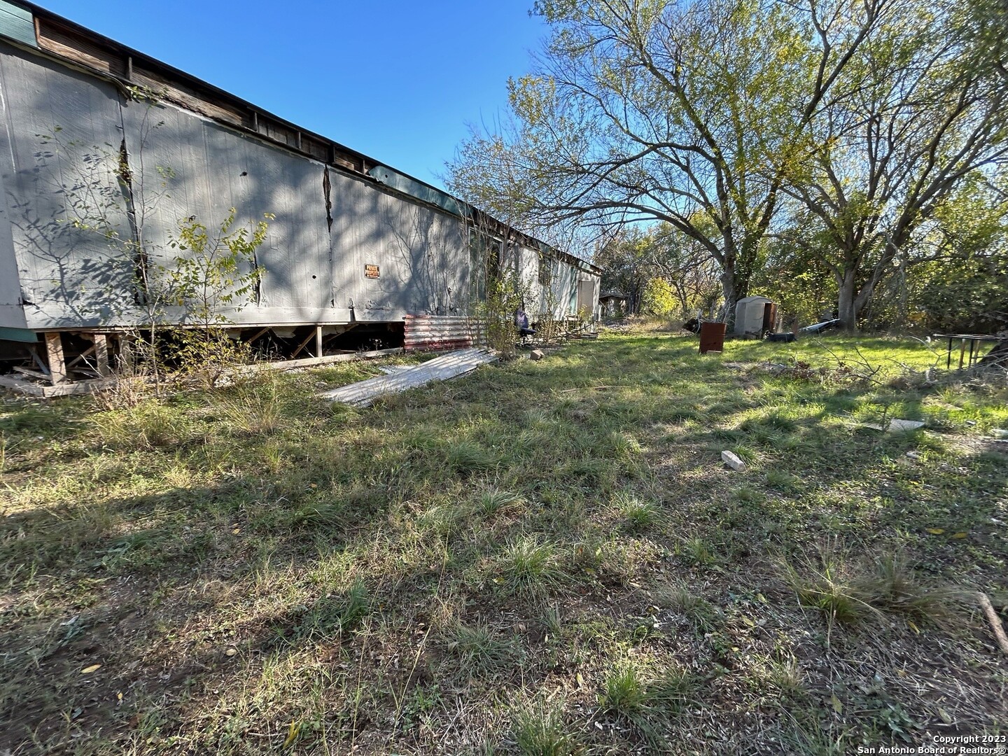 1108 Avenue P Hondo TX 78861