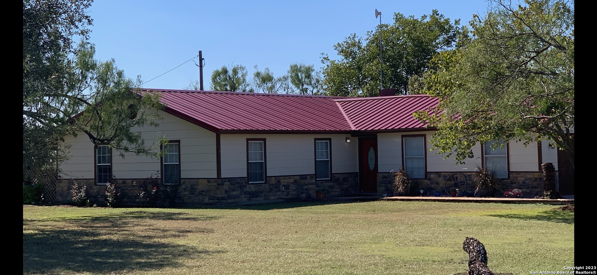 7009 State Highway 55 Uvalde TX 78801