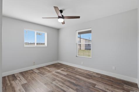 280 County Road 322 La Vernia TX 78121