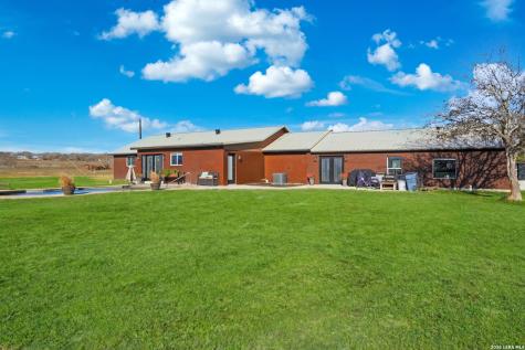 280 County Road 322 La Vernia TX 78121