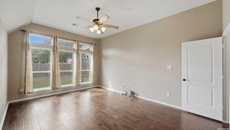 2125 Pioneer Pass Seguin TX 78155
