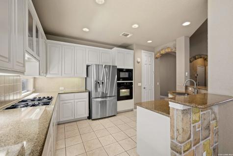 111 Garden Trace San Antonio TX 78260