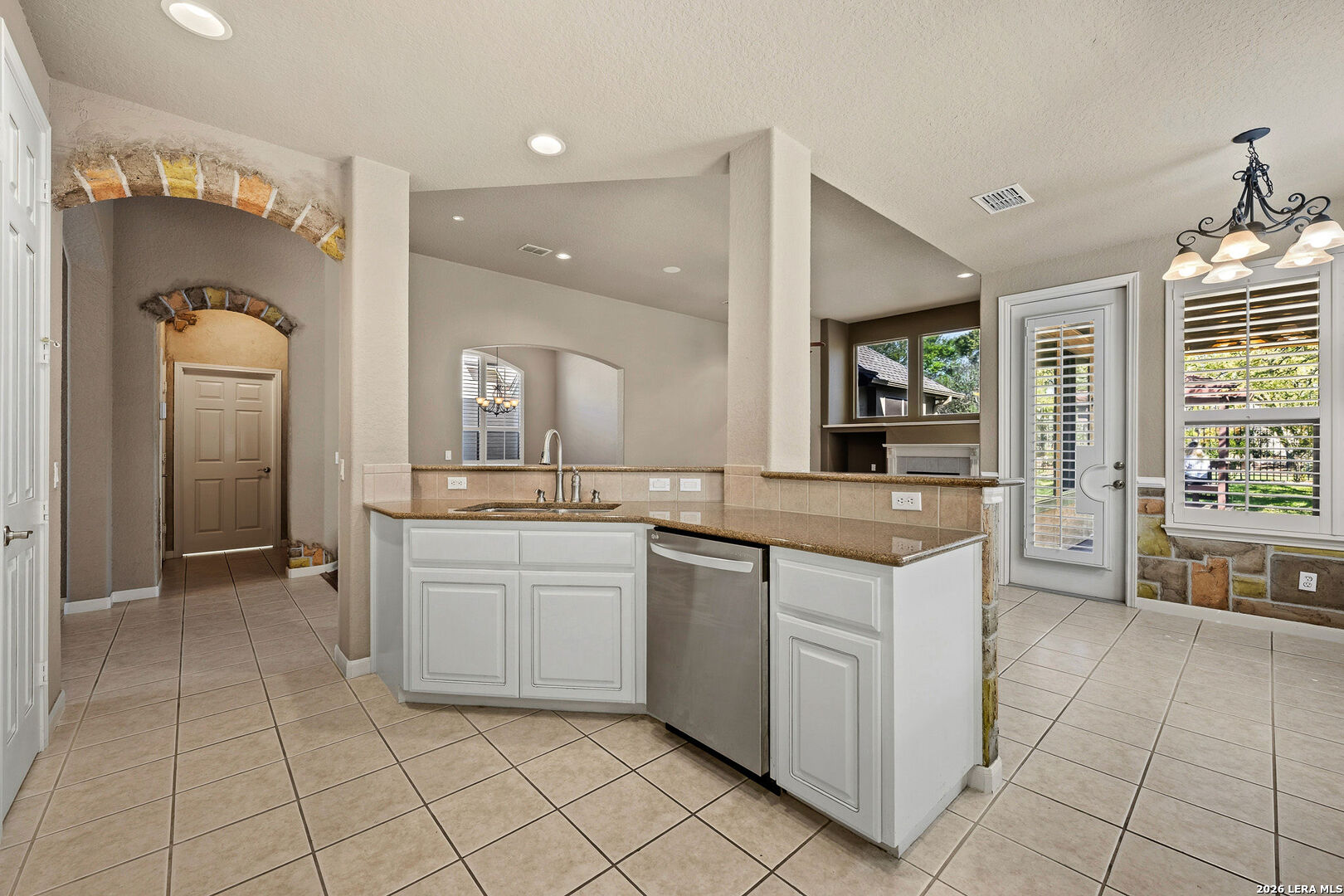 111 Garden Trace San Antonio TX 78260