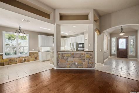 111 Garden Trace San Antonio TX 78260