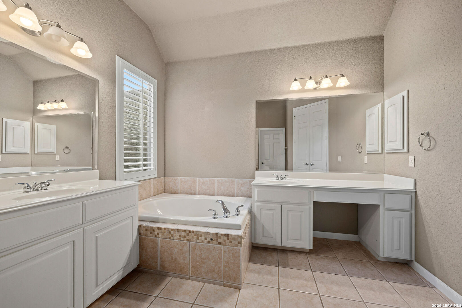 111 Garden Trace San Antonio TX 78260