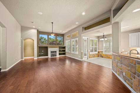 111 Garden Trace San Antonio TX 78260