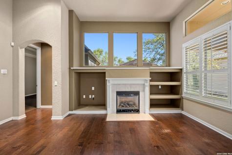 111 Garden Trace San Antonio TX 78260