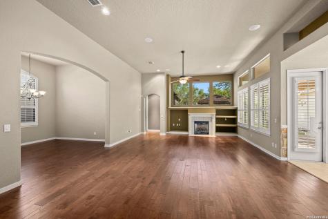 111 Garden Trace San Antonio TX 78260