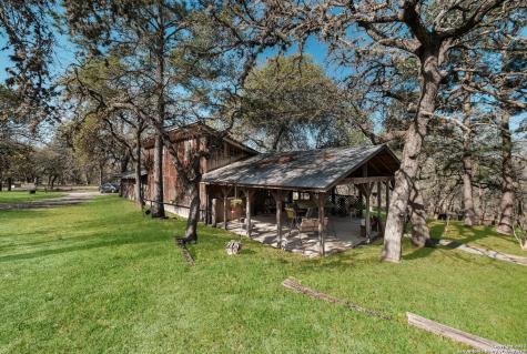93 Post Oak Road La Vernia TX 78121