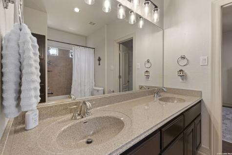21423 Liguria Drive Garden Ridge TX 78266