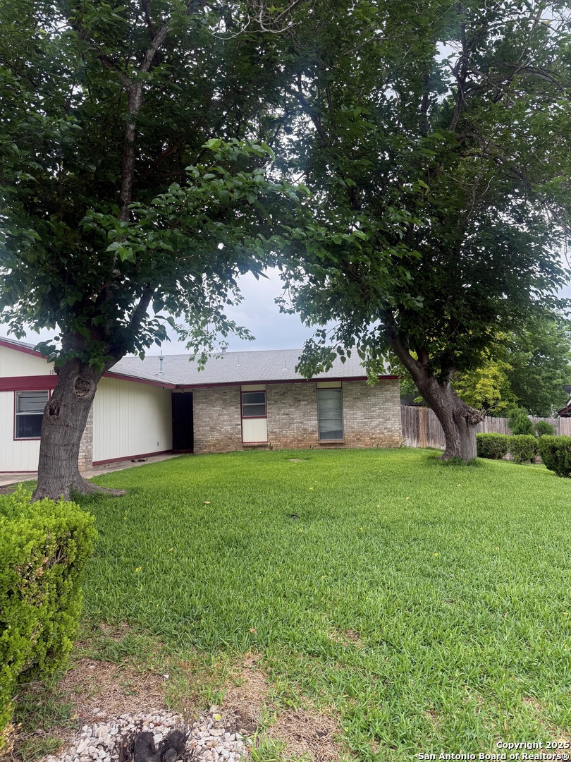 1074 Honeytree Street San Antonio TX 78245