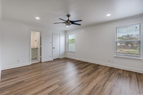 7231 Dwarf Palm San Antonio TX 78218