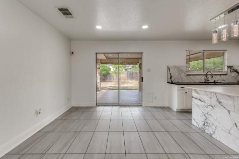7231 Dwarf Palm San Antonio TX 78218