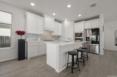 9329 Trestle Creek San Antonio TX 78254