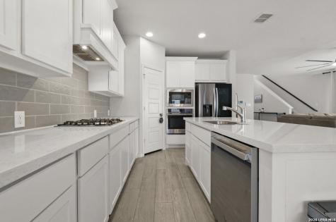 9329 Trestle Creek San Antonio TX 78254