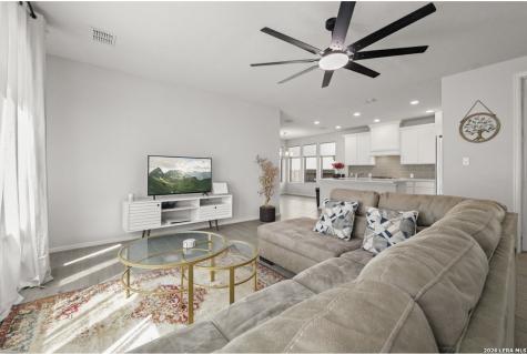 9329 Trestle Creek San Antonio TX 78254