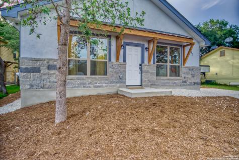 1547 Bonnyview Drive Canyon Lake TX 78133