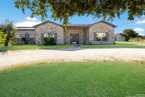 267 S Palo Alto Drive Floresville TX 78114