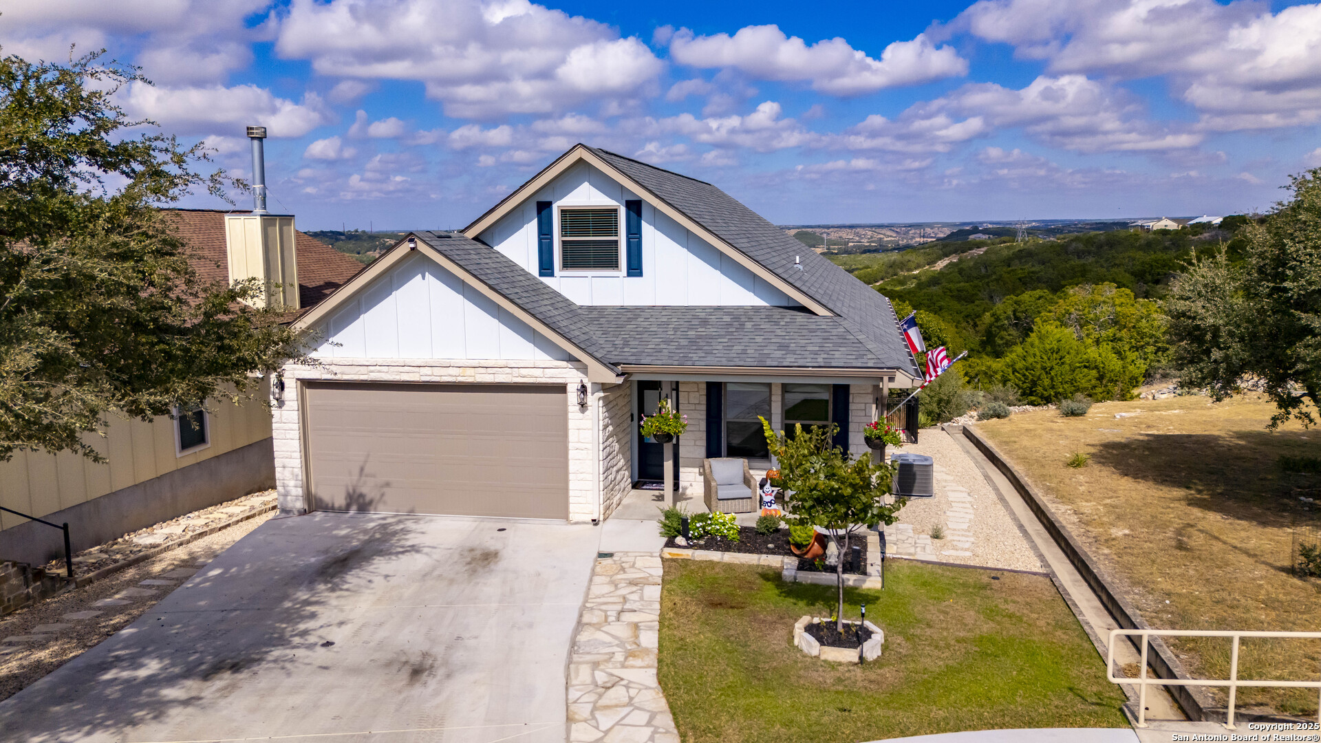 1057 Roanoke Lane Kerrville TX 78028