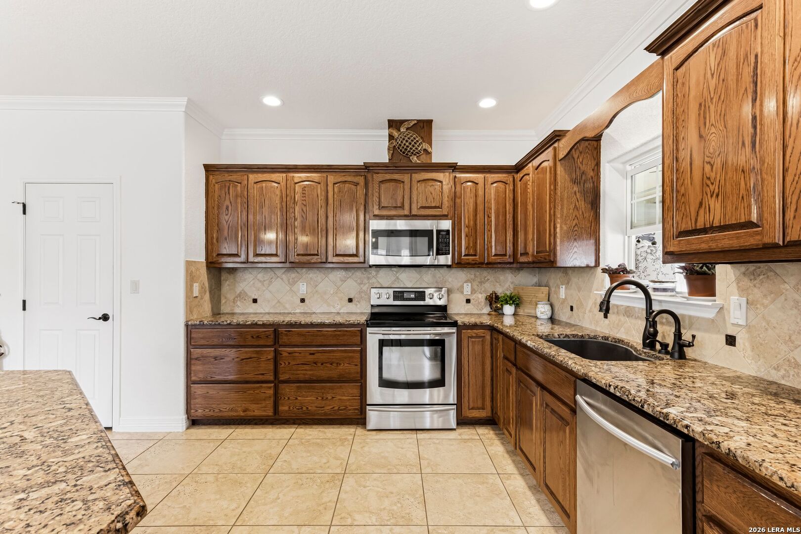 215 And Lot 55 Golden Oaks Helotes TX 78023