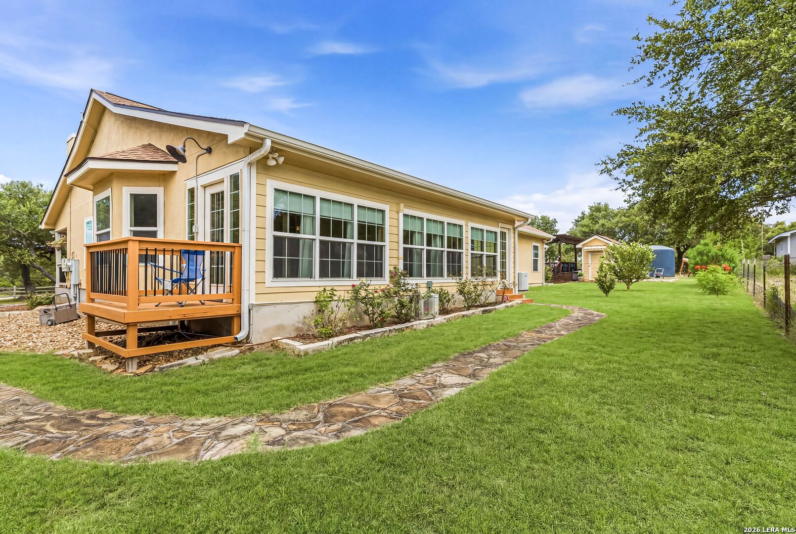 215 And Lot 55 Golden Oaks Helotes TX 78023