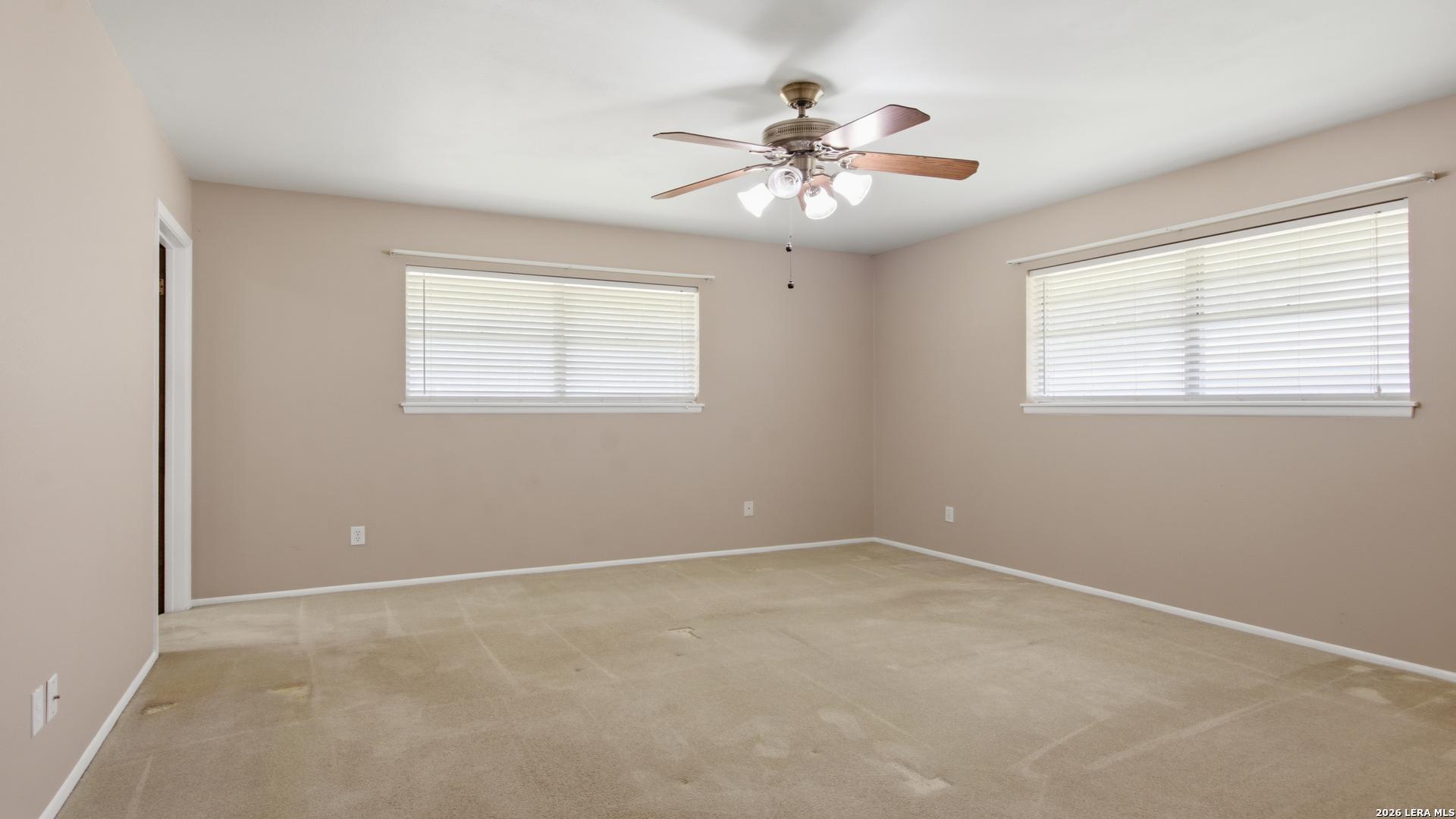 1702 Chestnut Street Floresville TX 78114