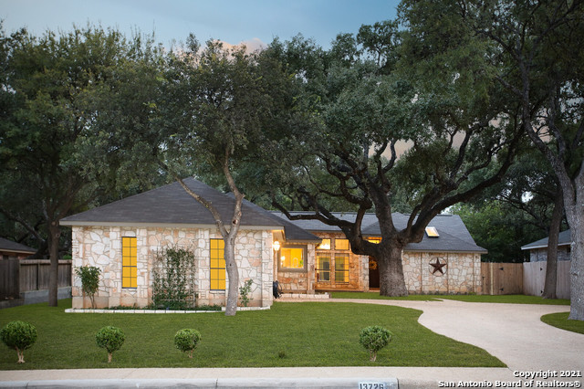13726 Oak Pebble San Antonio TX 78232