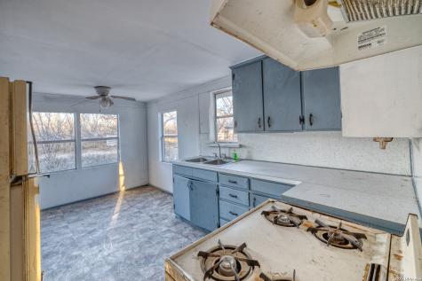 214 Cox Lane Carrizo Springs TX 78834