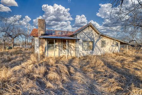 214 Cox Lane Carrizo Springs TX 78834