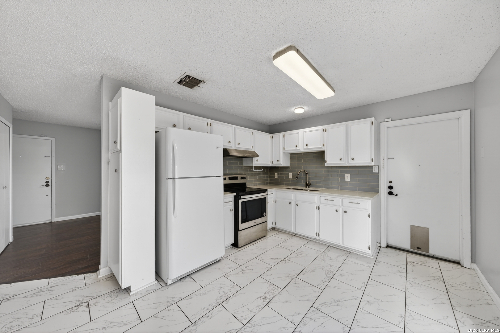 300 Roanoke Schertz TX 78154