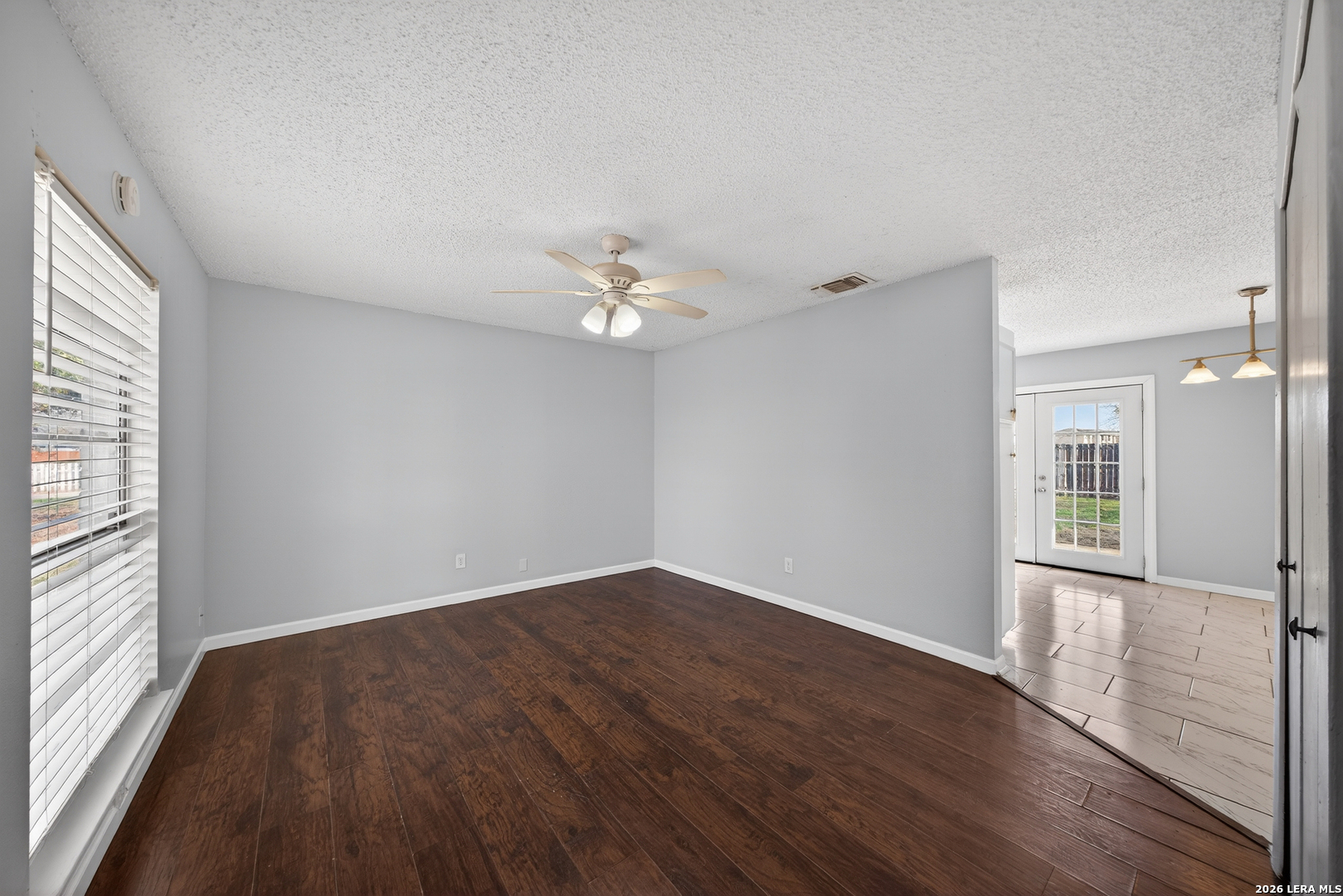300 Roanoke Schertz TX 78154