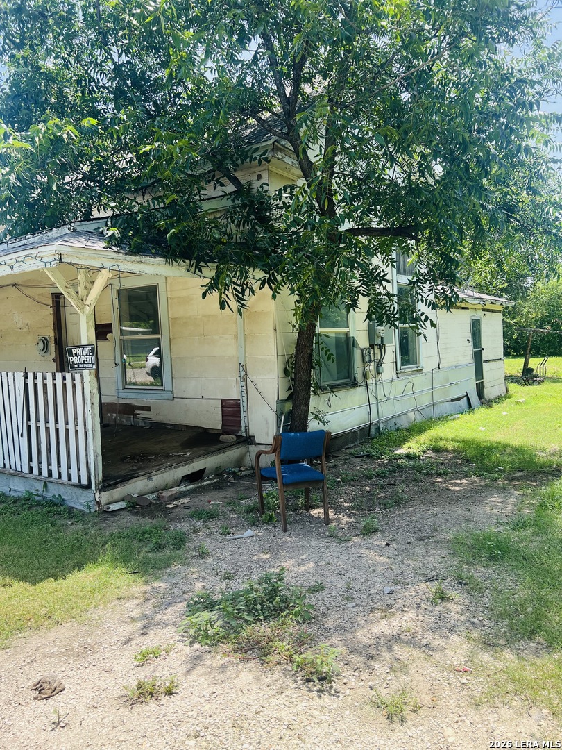 323 N Camp Uvalde TX 78801